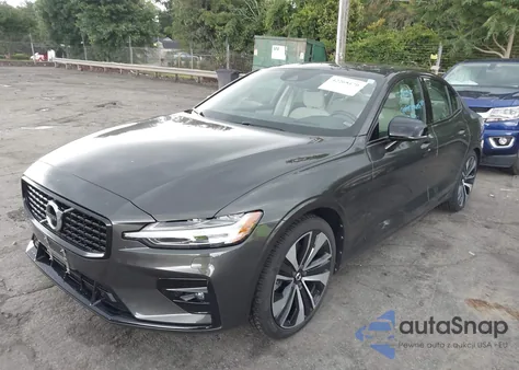 2022 Volvo S60 B5 Momentum from USA, damaged, VIN 7JRL12FZ0NG154042